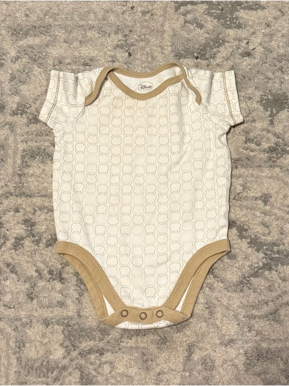 Disney Winnie the Pooh Baby Bodysuit 3–6M Tan Bear Outline Neutral Onesie